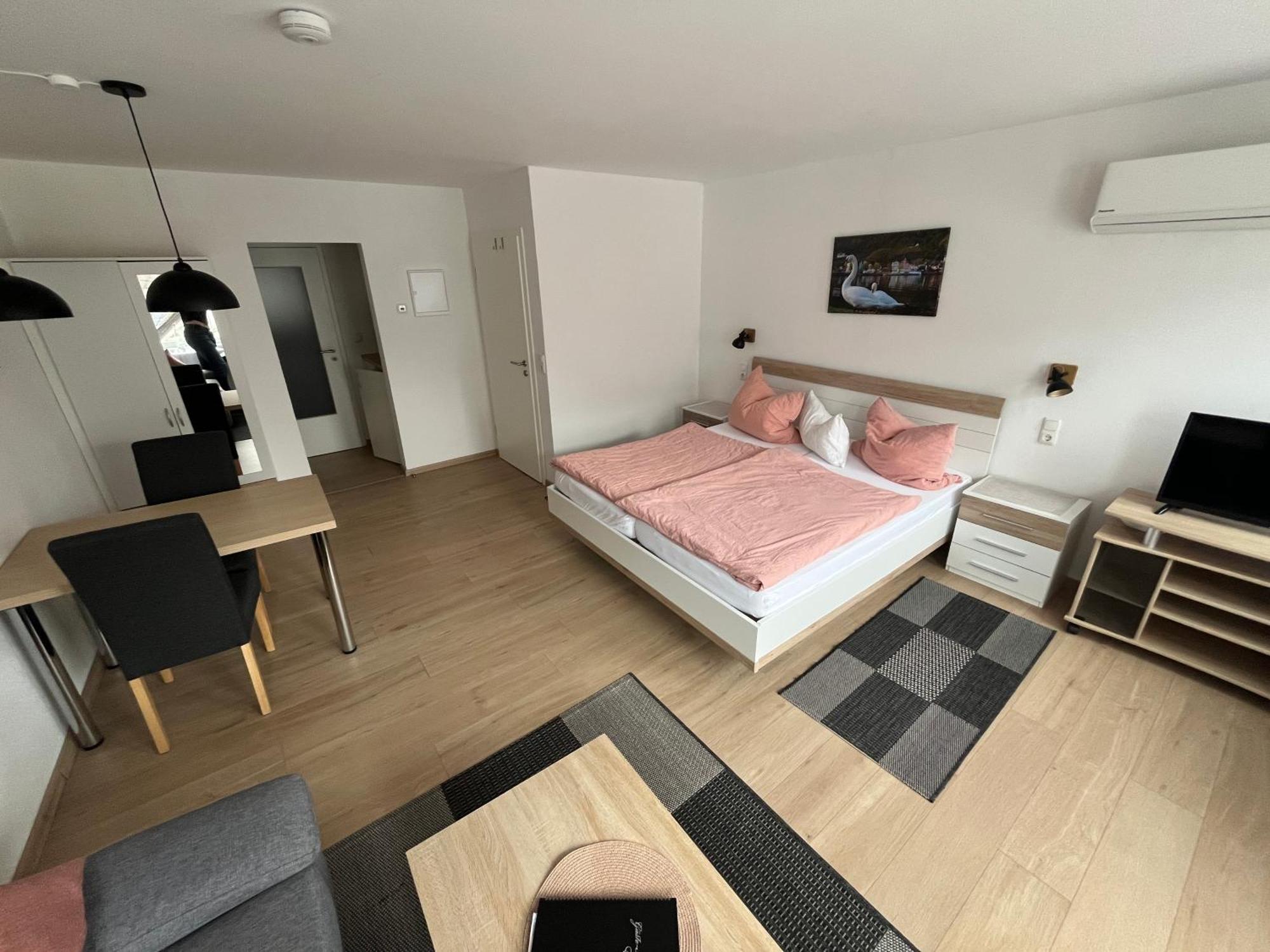 Ferienwohnungen Und Appartements - Haus Budinger Alf Exteriér fotografie